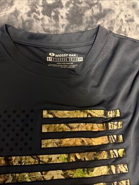 Mossy Oak Men's Navy Short-Sleeve Camo Flag Tee
